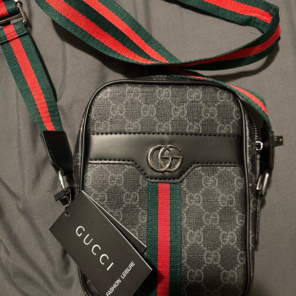 Women’s inspired bag new with tags please see all pics and info !
